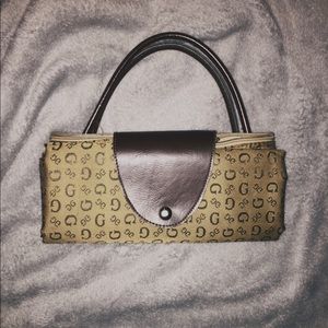 guess foldable tote/clutch